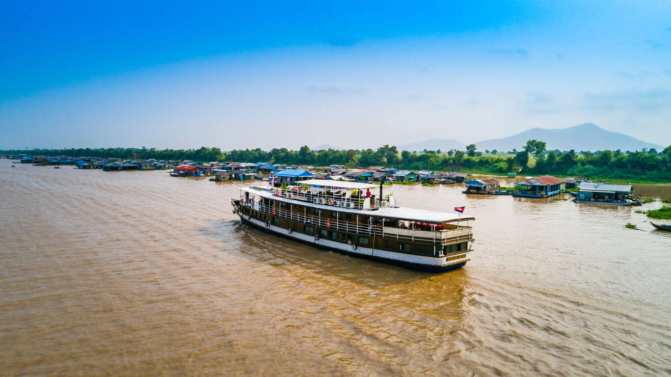 Sur les Flots du Mékong et Magie d’Angkor